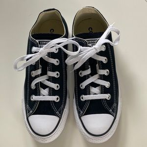 Women’s black converse sneakers